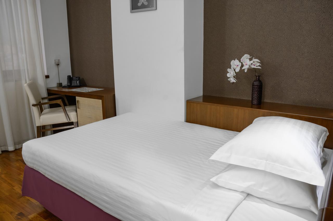 City5 Rooms & Suites By Lsa Skopje Exterior photo